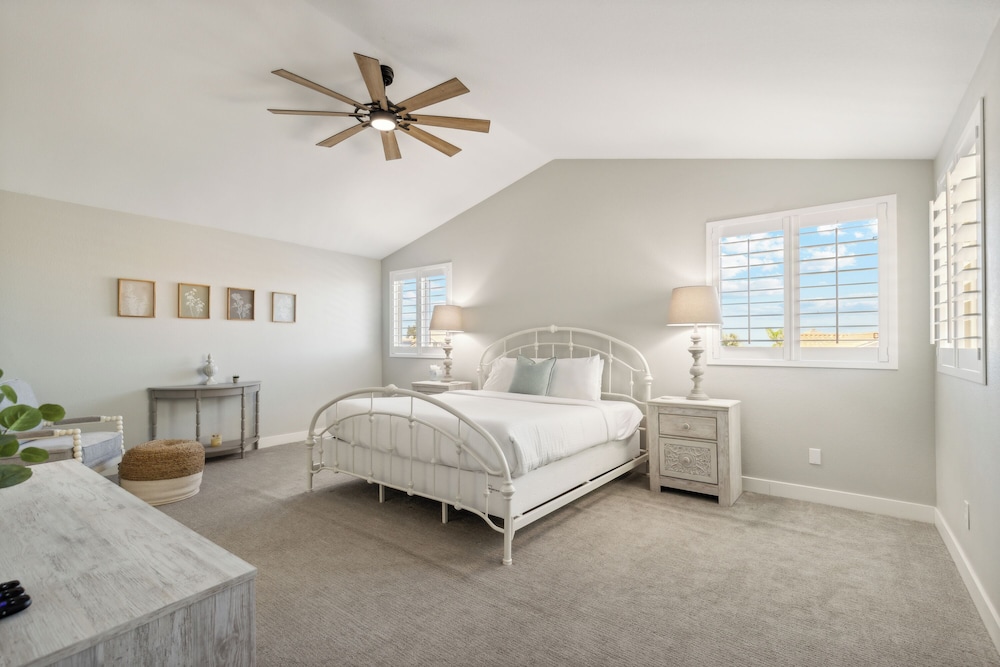 House, Multiple Beds, Pool Access, Pool View (Red Mountain Retreat) photo 1