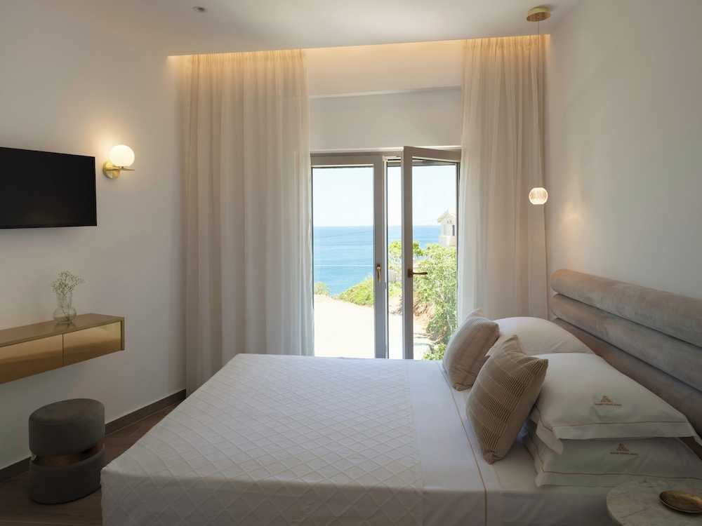Family Two Bedroom Suite with Sea View