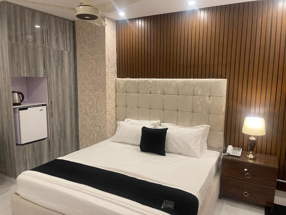 Superior Double or Twin Room, City View photo 1