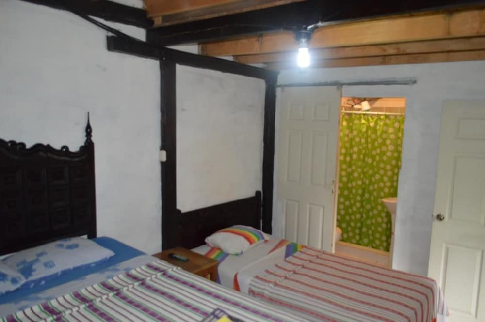 Basic Double Room, 3 Bedrooms photo 1