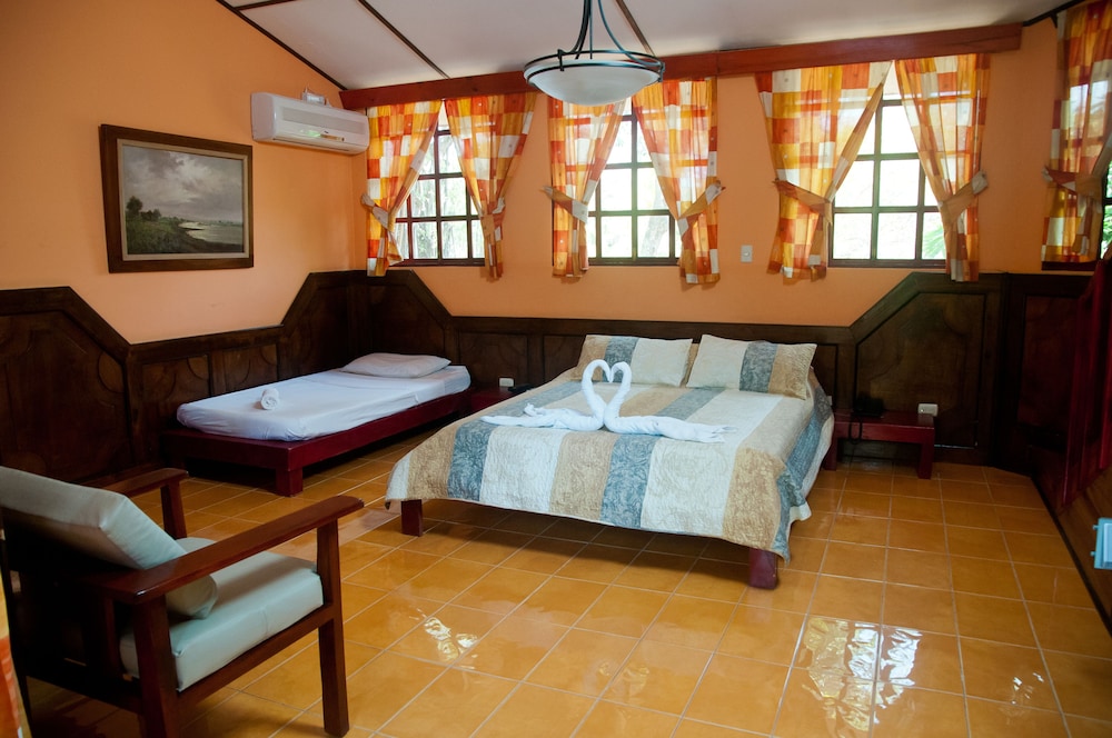 Superior Triple Room - Photo 8