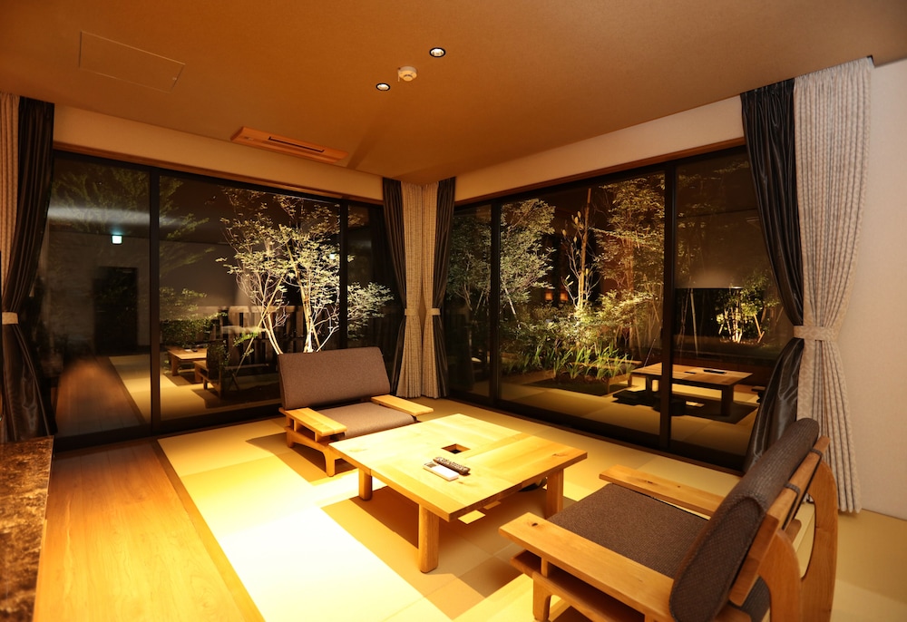 Deluxe Twin Room photo 1