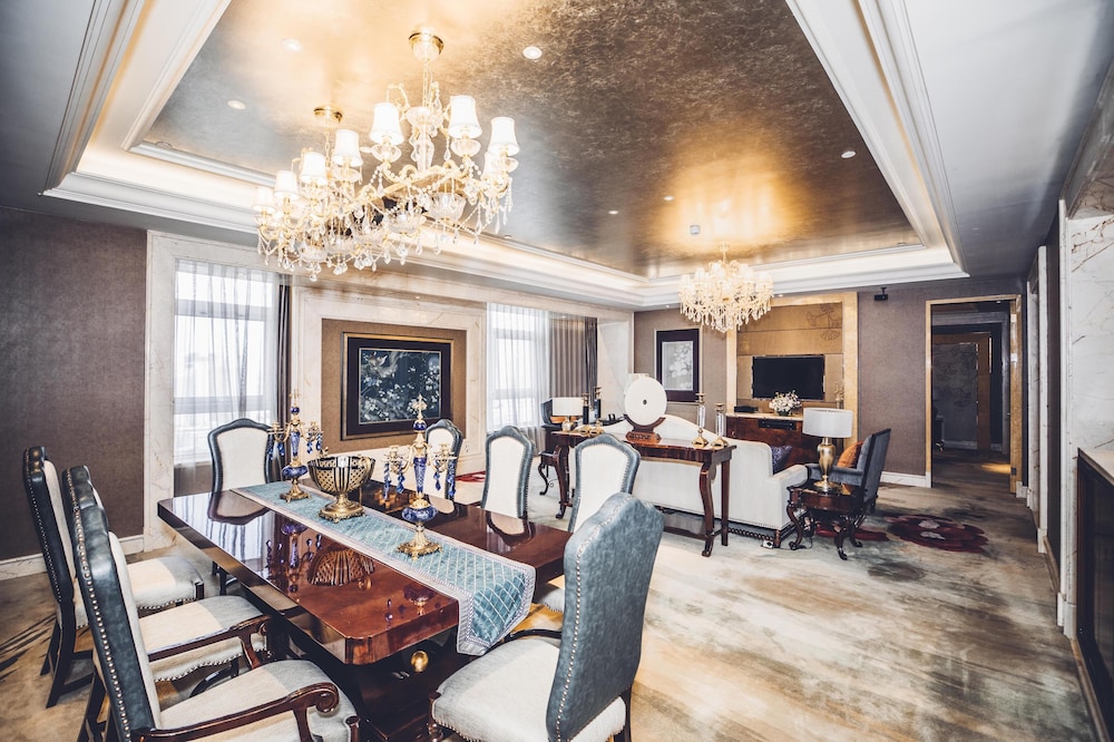 Executive Suite photo 3