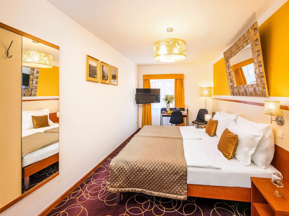 Superior Double Room - Photo 1