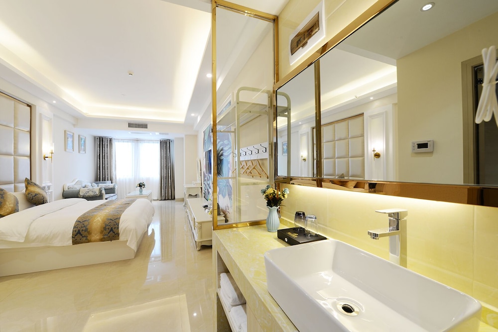 Deluxe Double Room photo 3
