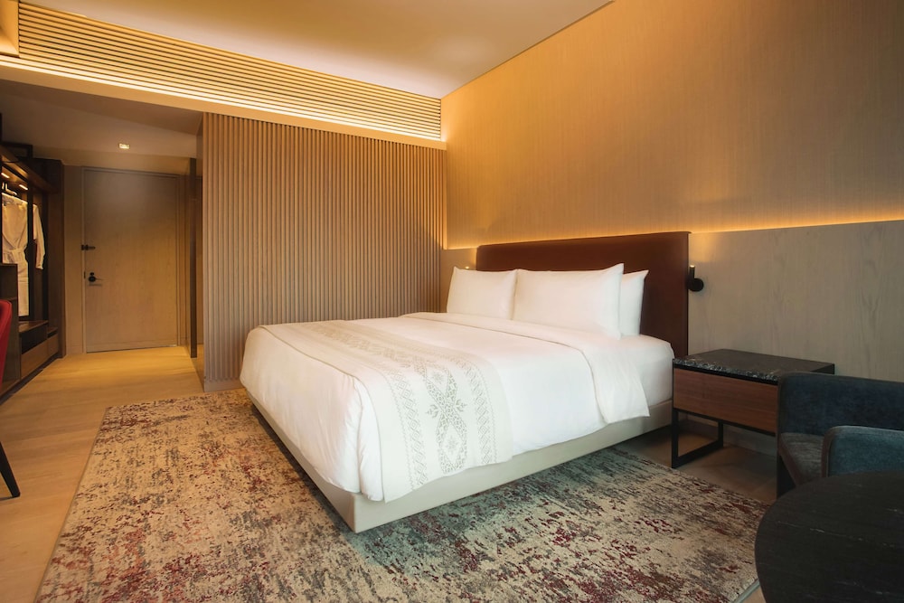 Suite (Regency)