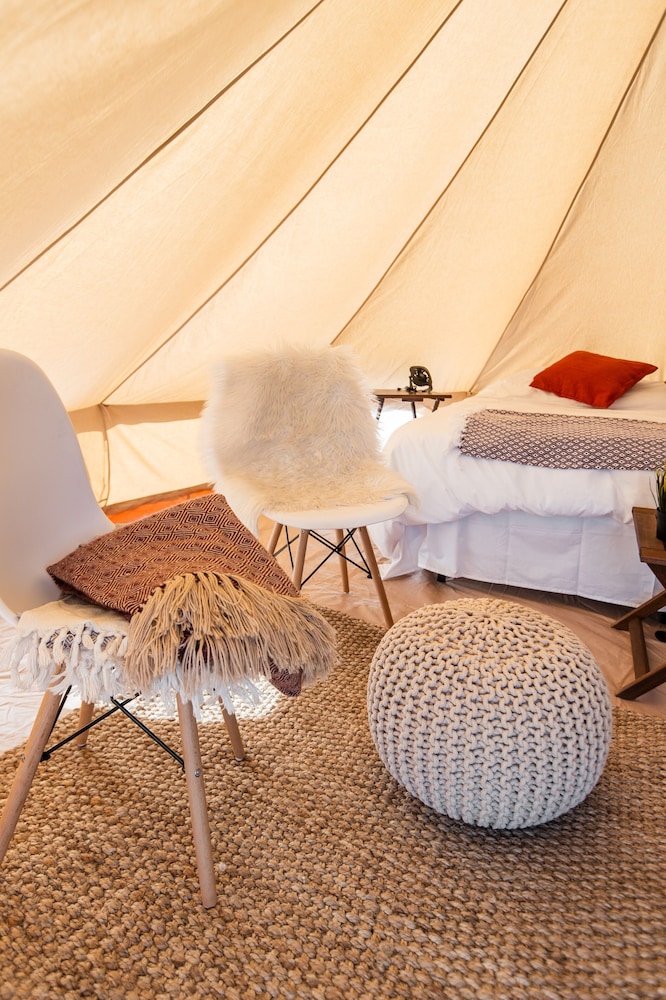Tent, 3 Twin Beds, Shared Bathroom photo 1