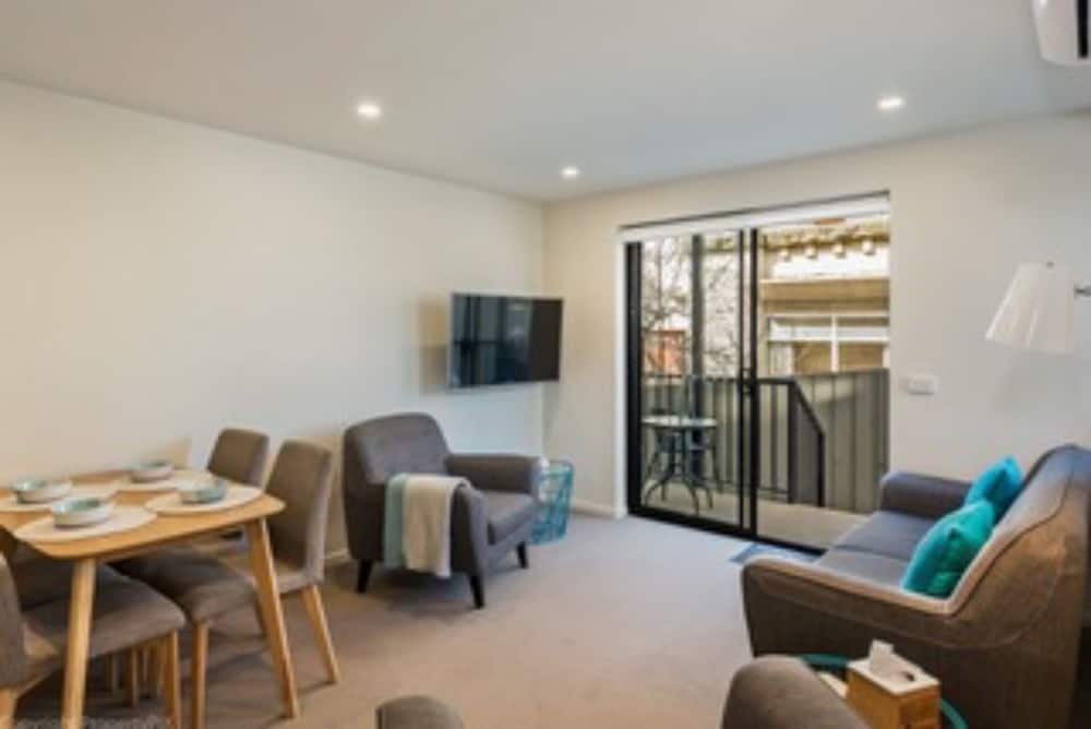 Apartment, 2 Bedrooms, Non Smoking, Courtyard Area photo 3