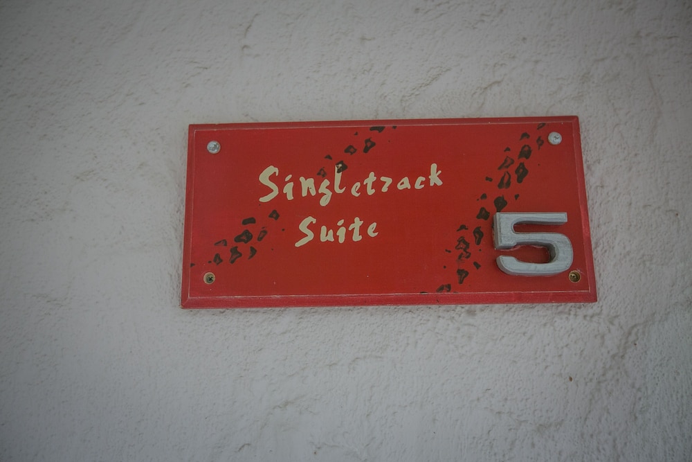 Single Track Suite photo 2
