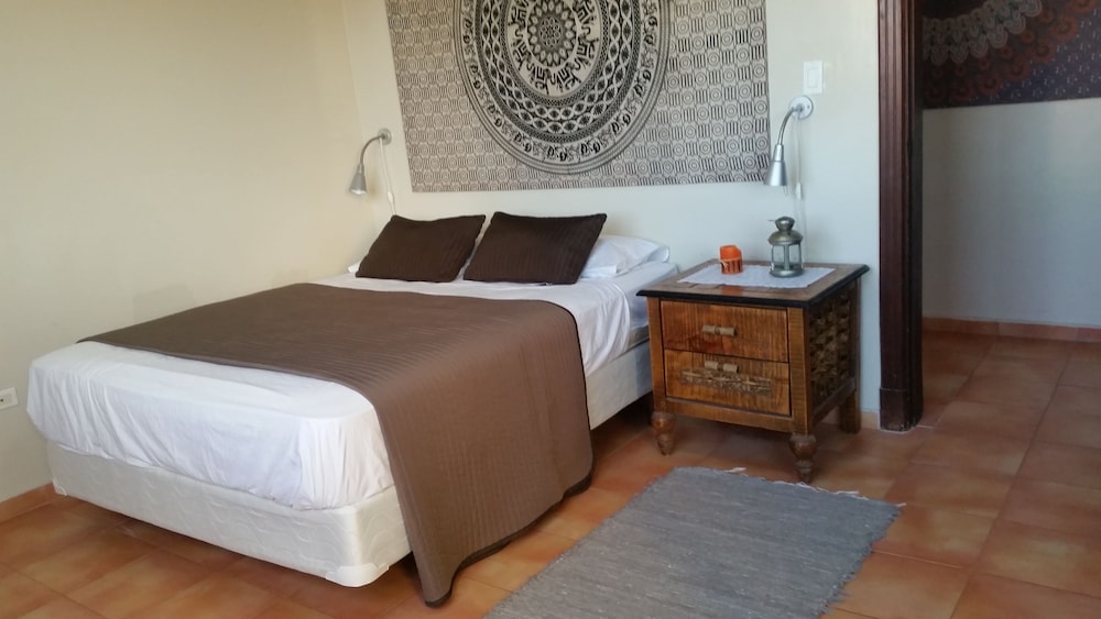 3 Bedrooms 2 Bathroom Apartment photo 3