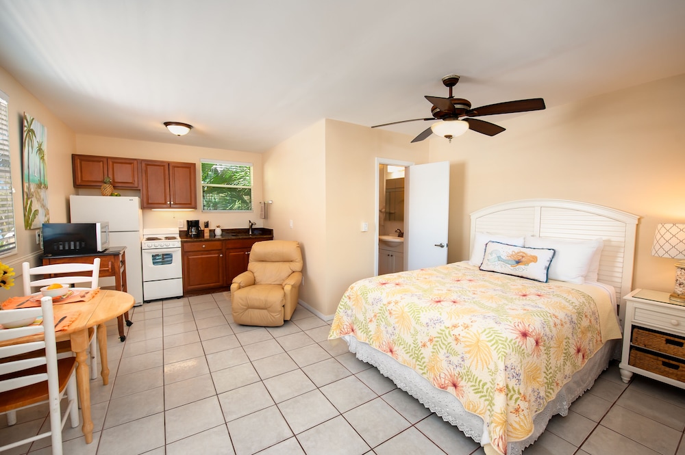 Mimosa Cottage