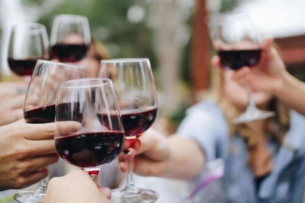 [Sweet-Bitter PKG] SonoVillage Silver Suite(Kitchen/SeorakMountainView)-1 bottle of wine+Americano 2