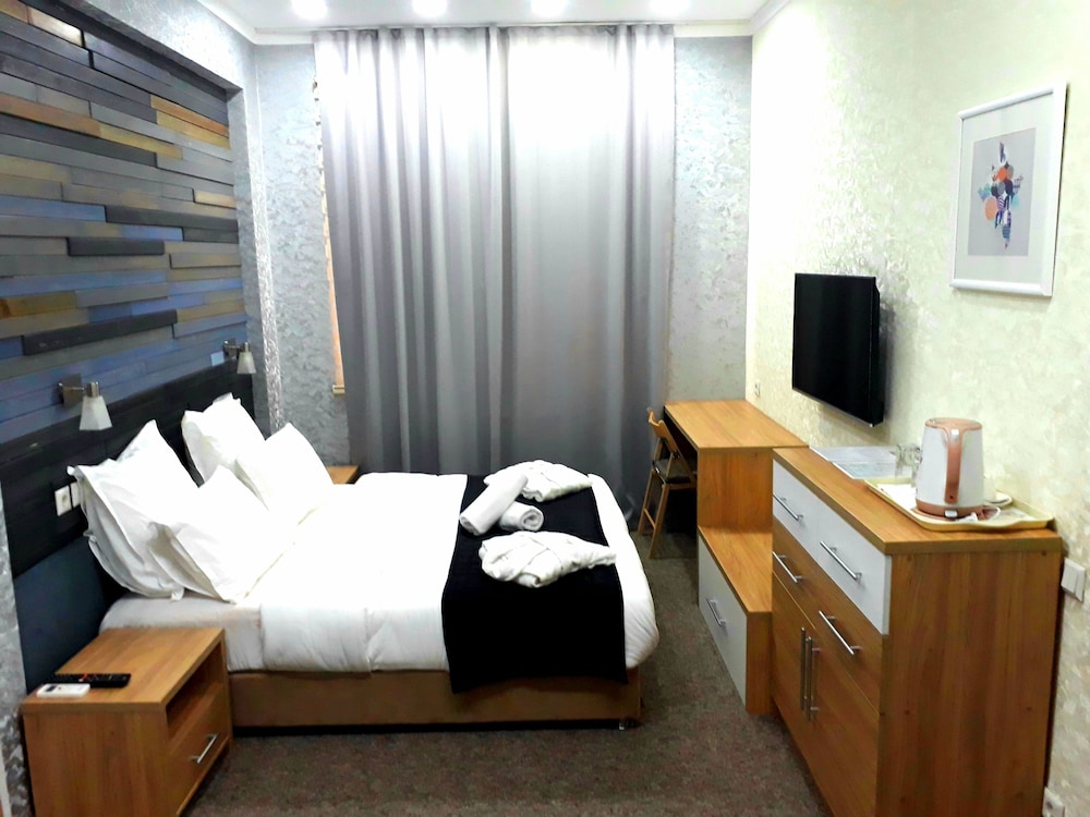 Deluxe Suite photo 1