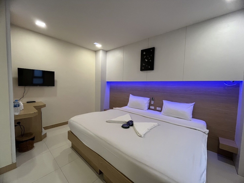 Standard Double Room - Photo 7