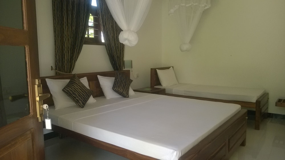 Deluxe Cottage, 2 Bedrooms, Garden View photo 3
