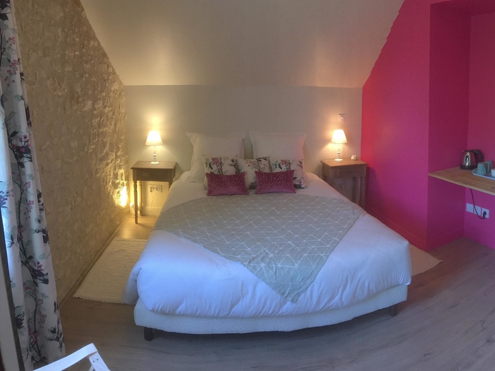 Comfort Double Room, Ensuite, Garden View (Rosa) photo 2