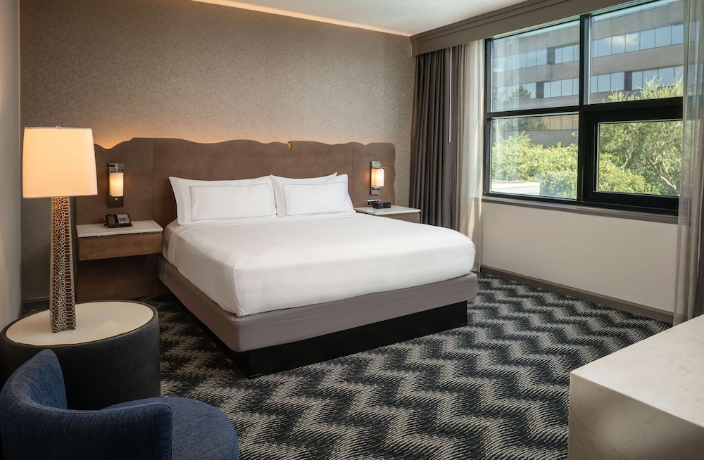 Junior Suite, 1 King Bed, Non Smoking - Photo 3