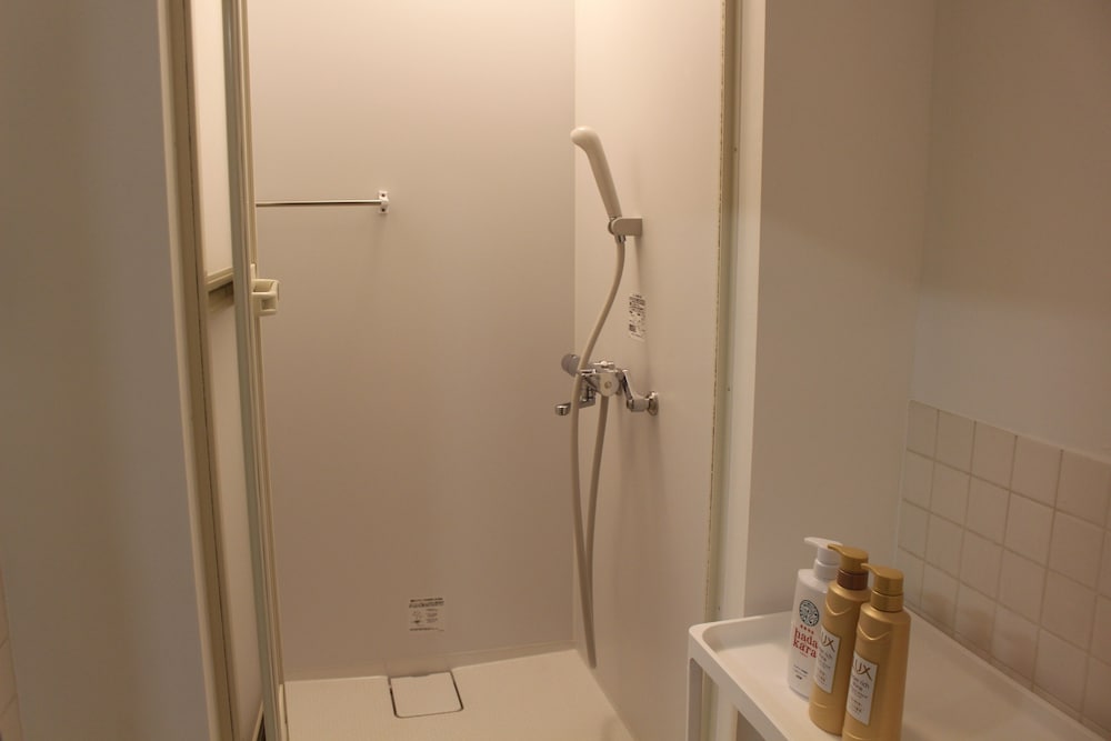 Shared Dormitory For 8 Guests, Women Only, Bunk Bed photo 2