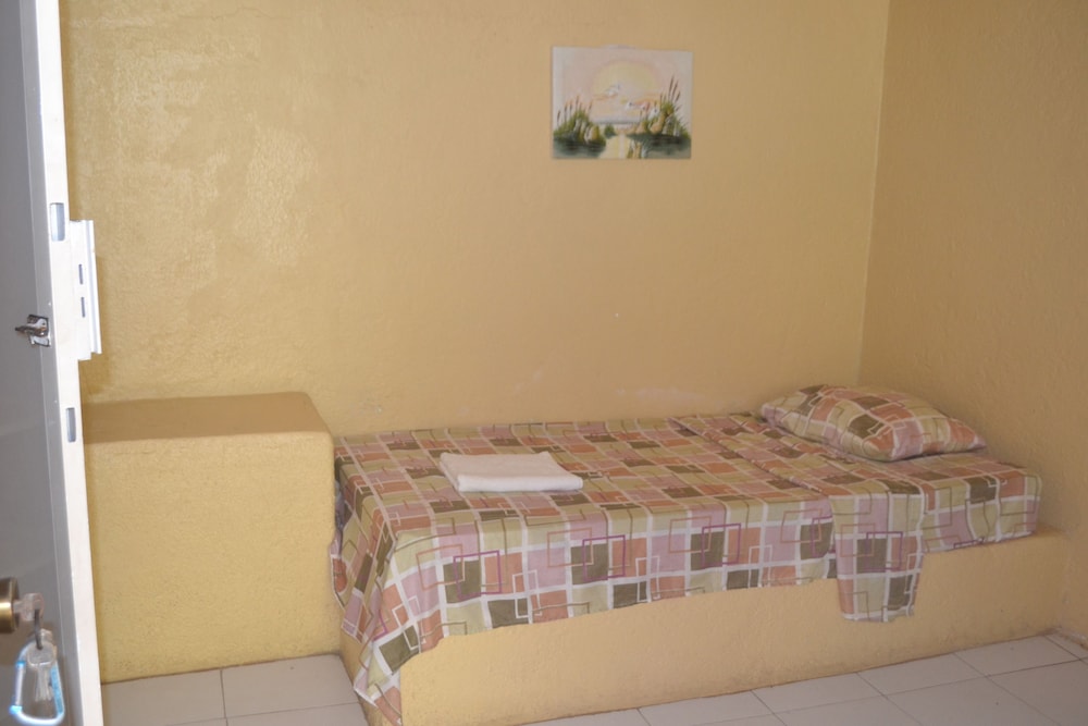 Triple Room, Multiple Beds (AC)
