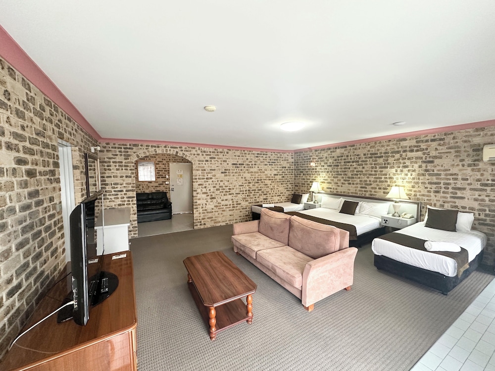 Executive 2 Bedroom Family Room