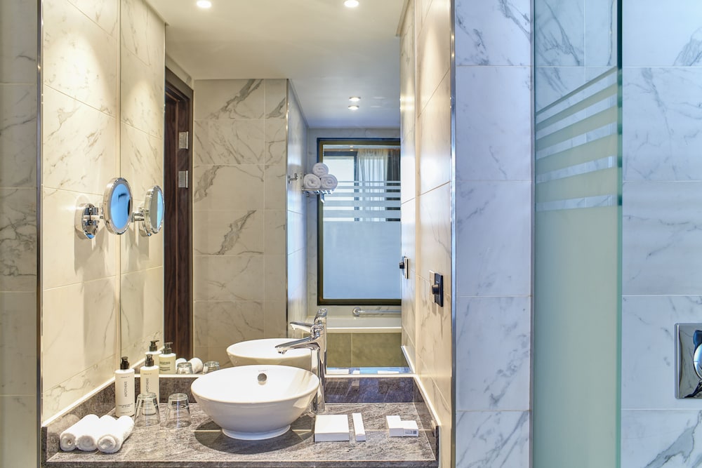 1 Bedroom Suite Club Floor Arkan Plaza View - Photo 3