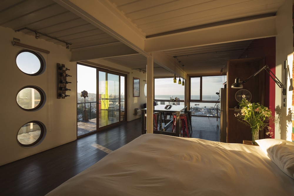 Premium Studio Suite, Non Smoking, Private Bathroom