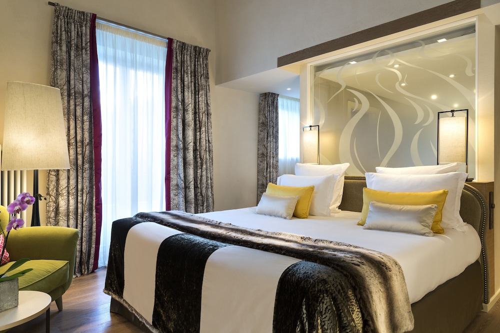 Suite - Photo 7