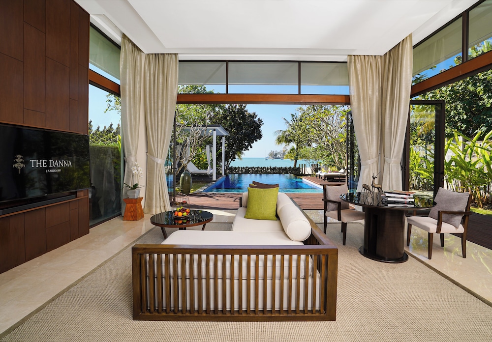 Princess Beach Villa with Private Pool - Photo 1