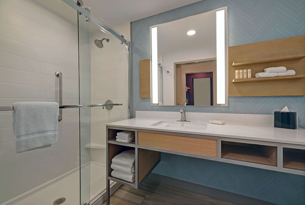Room, 2 Queen Beds - Photo 3