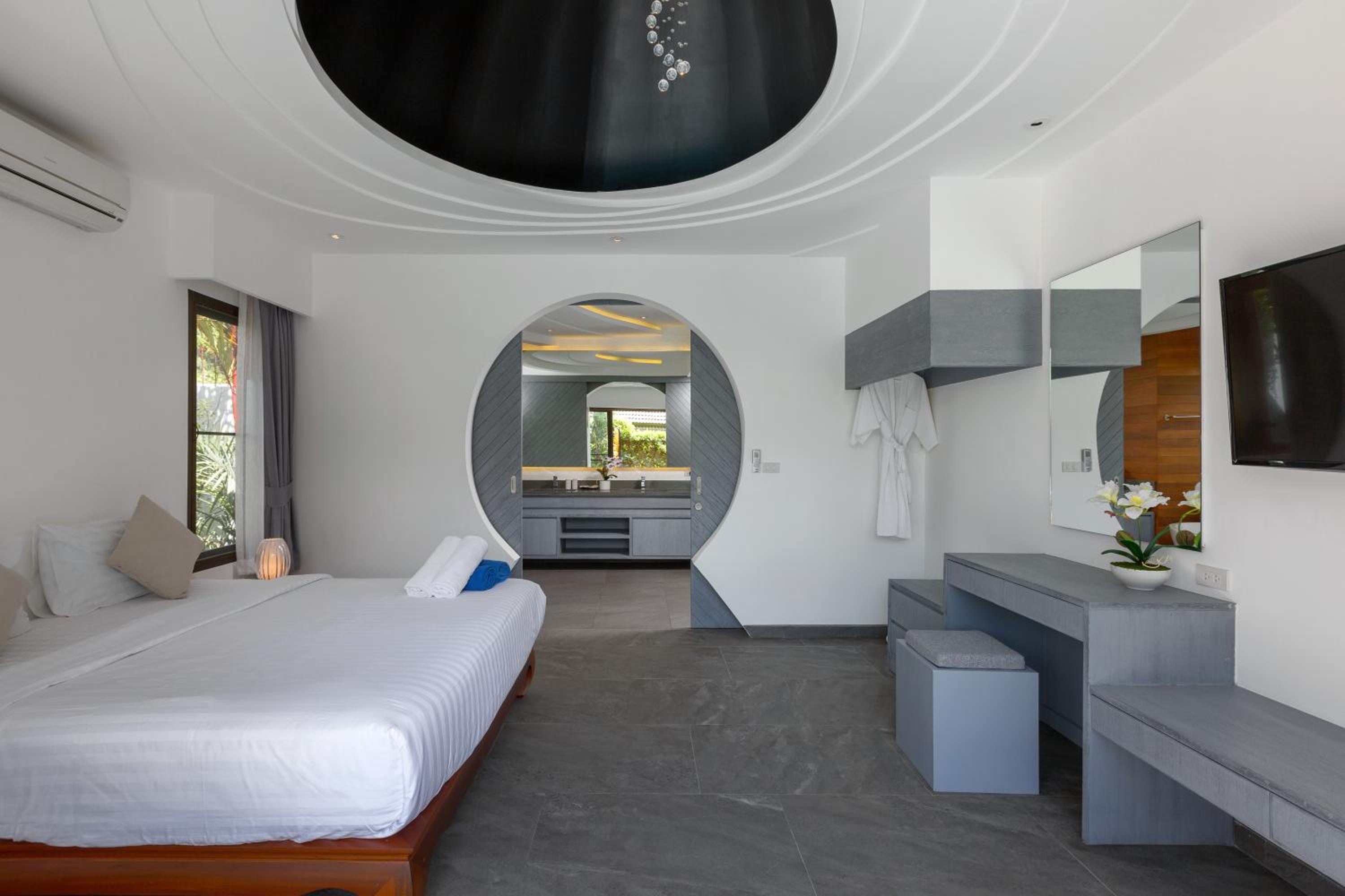 Three-Bedroom Villa photo 3