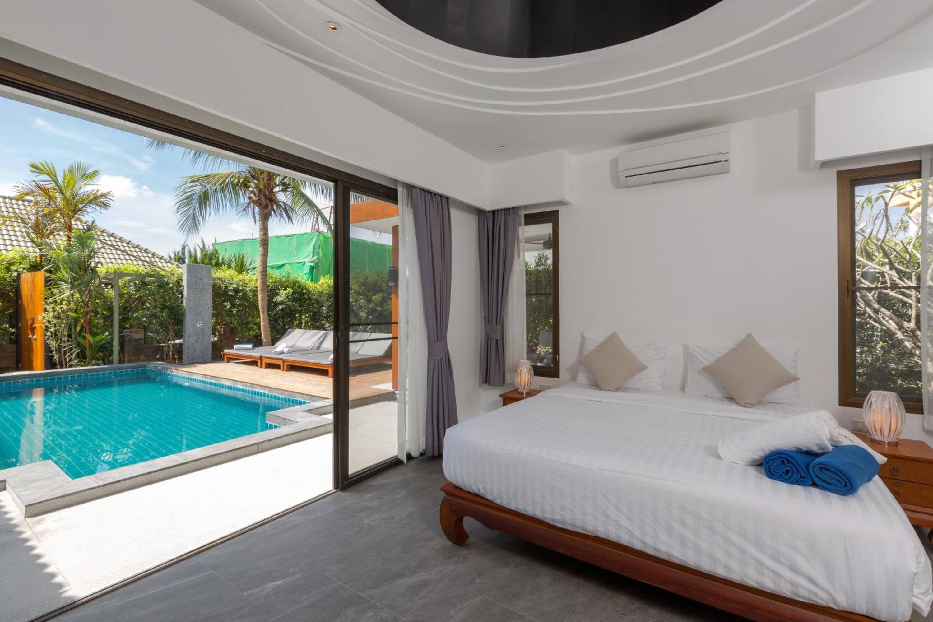 Three-Bedroom Villa photo 2