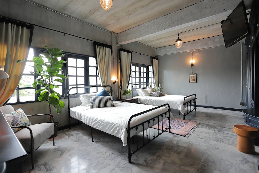 Deluxe Twin Room, Bathtub photo 1