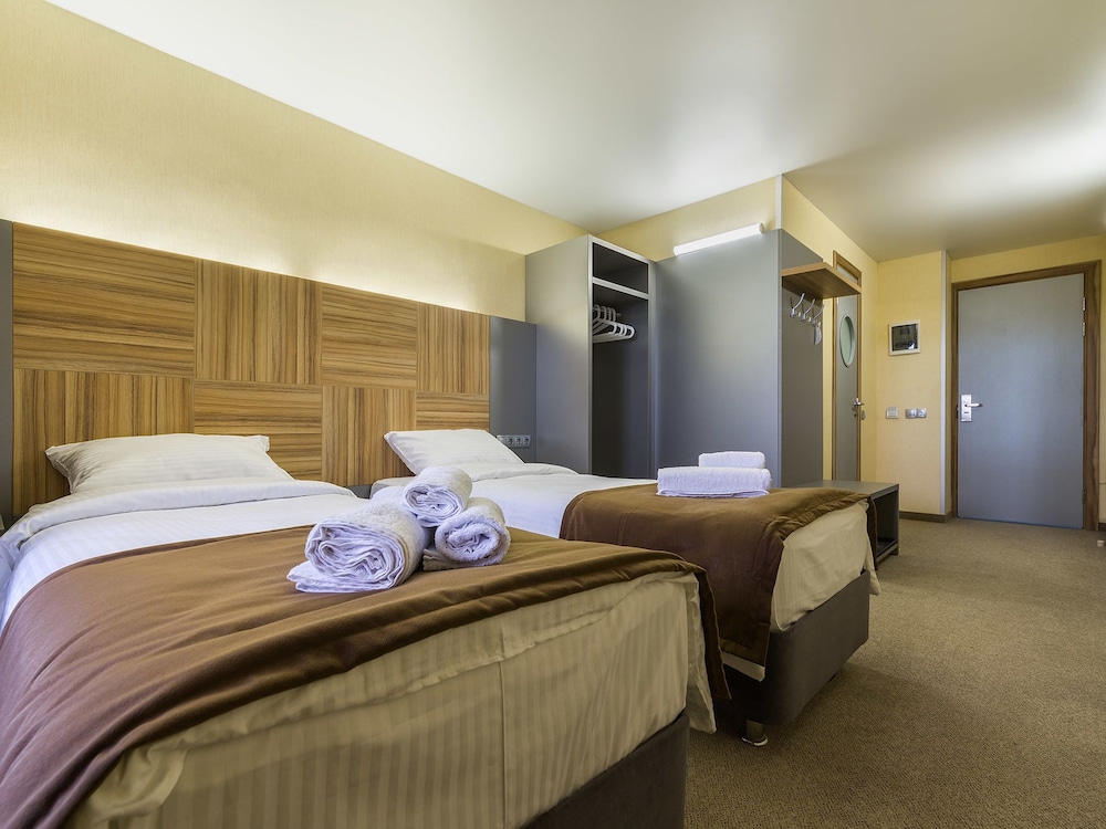 Economy Twin Room