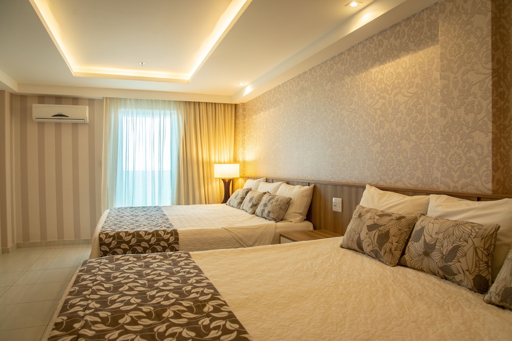 Deluxe Room, Beach View photo 2