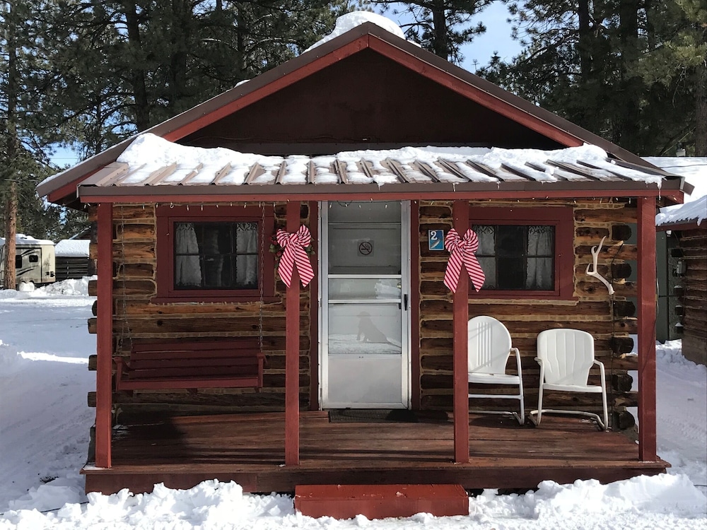 Classic Cabin (2)