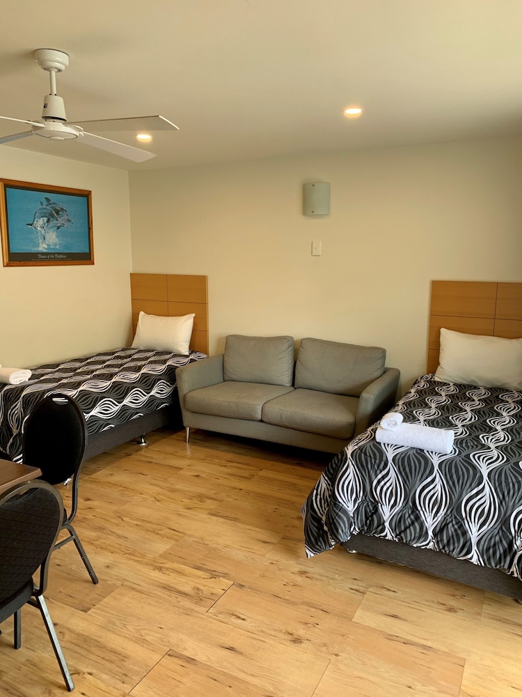 One Bedroom Family Suite with Wheelchair Access photo 1