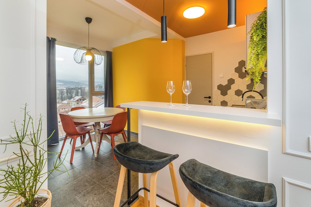 Studio, Multiple Bedrooms, Balcony, City View