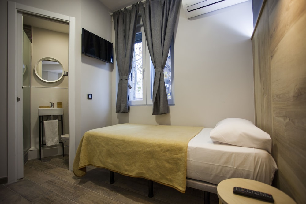 Single Room photo 3