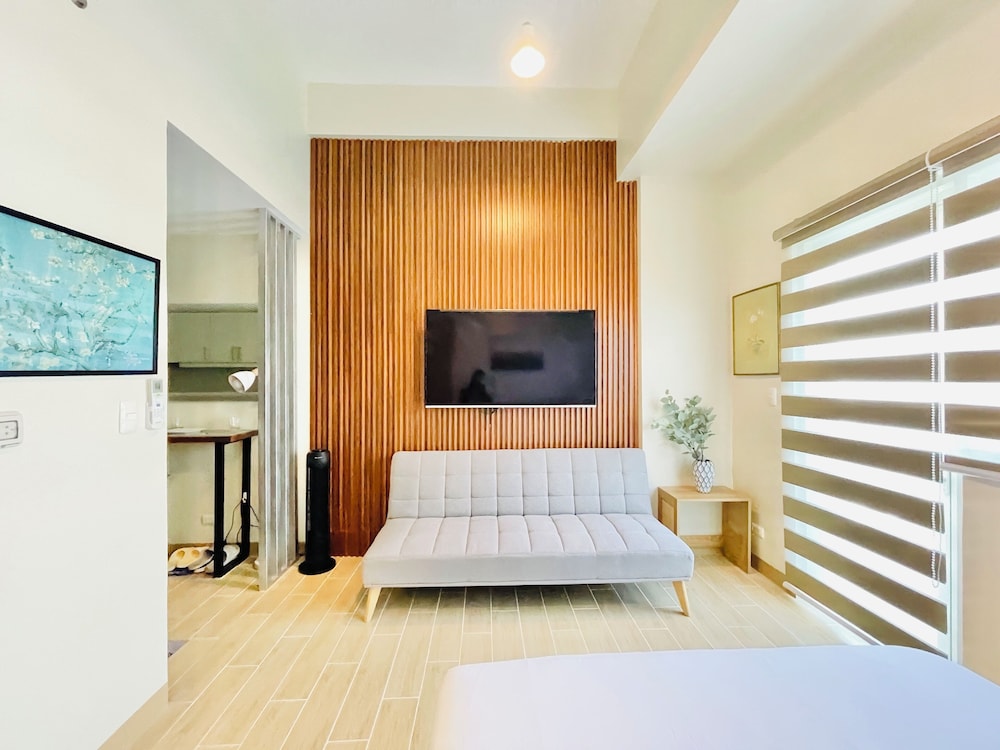 Standard Studio, Balcony, Pool View photo 3