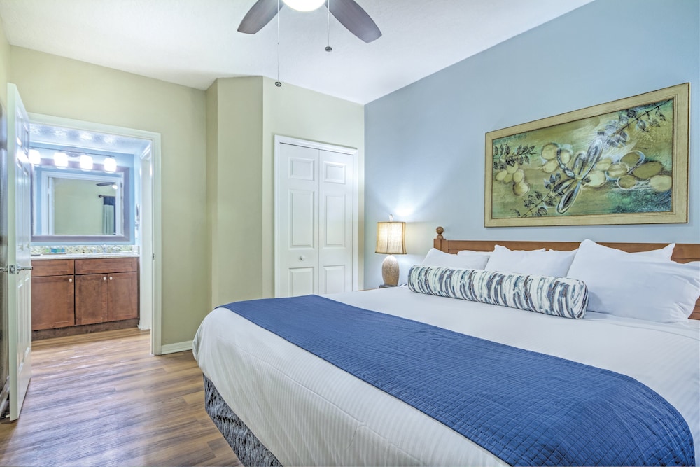 Condo, 1 Bedroom - Photo 2