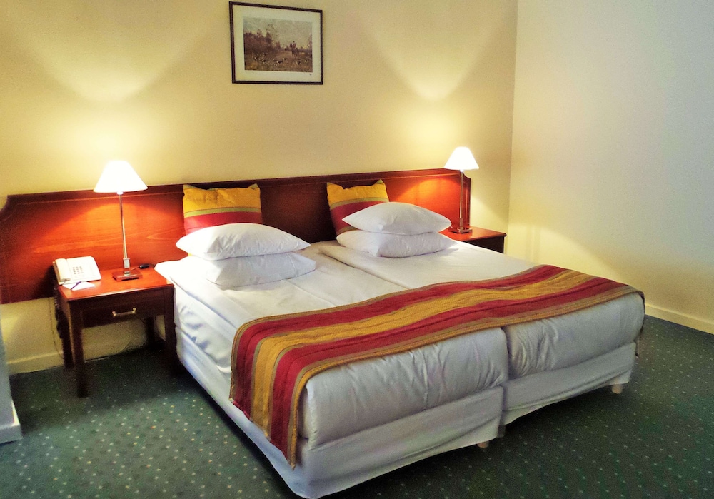 Deluxe Room, 2 Twin Beds, Non Smoking - Photo 3