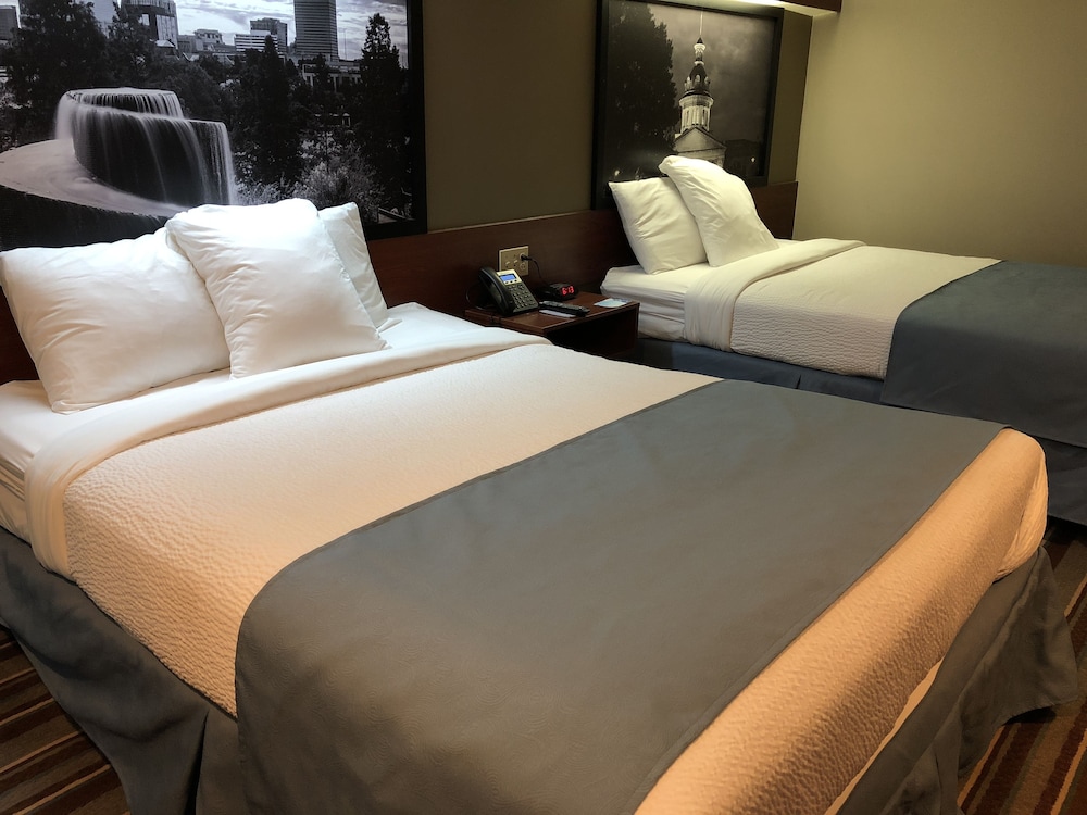 Room, 2 Queen Beds, Accessible, Non Smoking - Photo 3