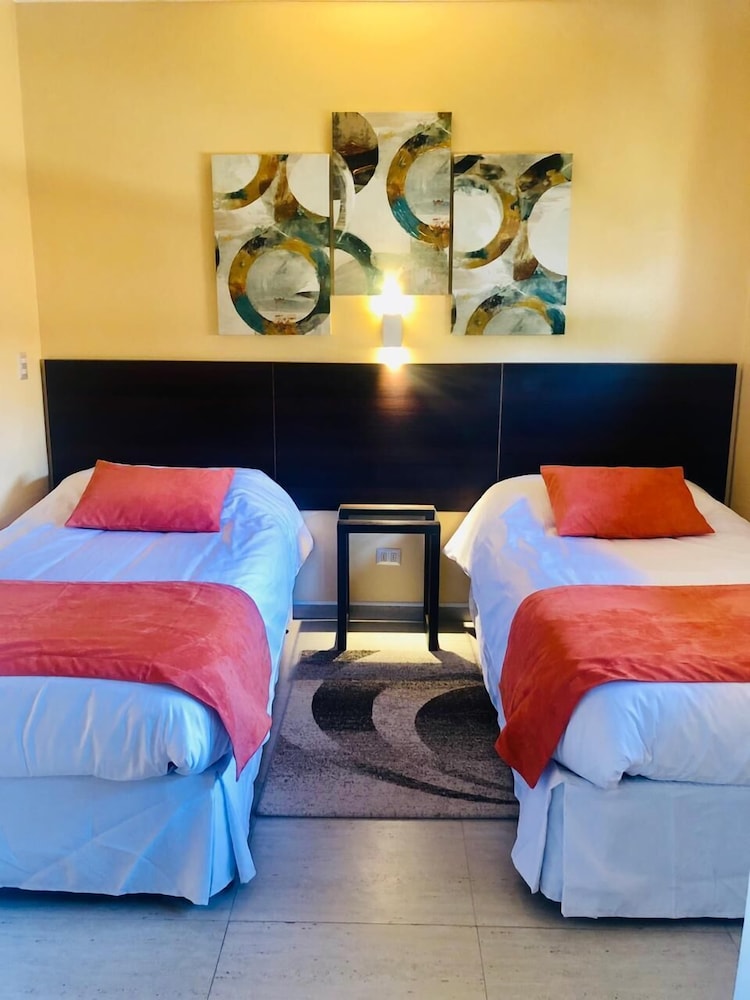 Standard Twin Room photo 1