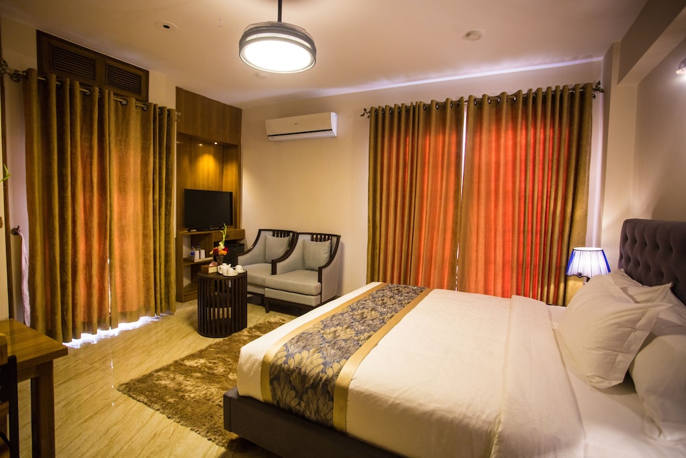 Executive Room - Photo 3