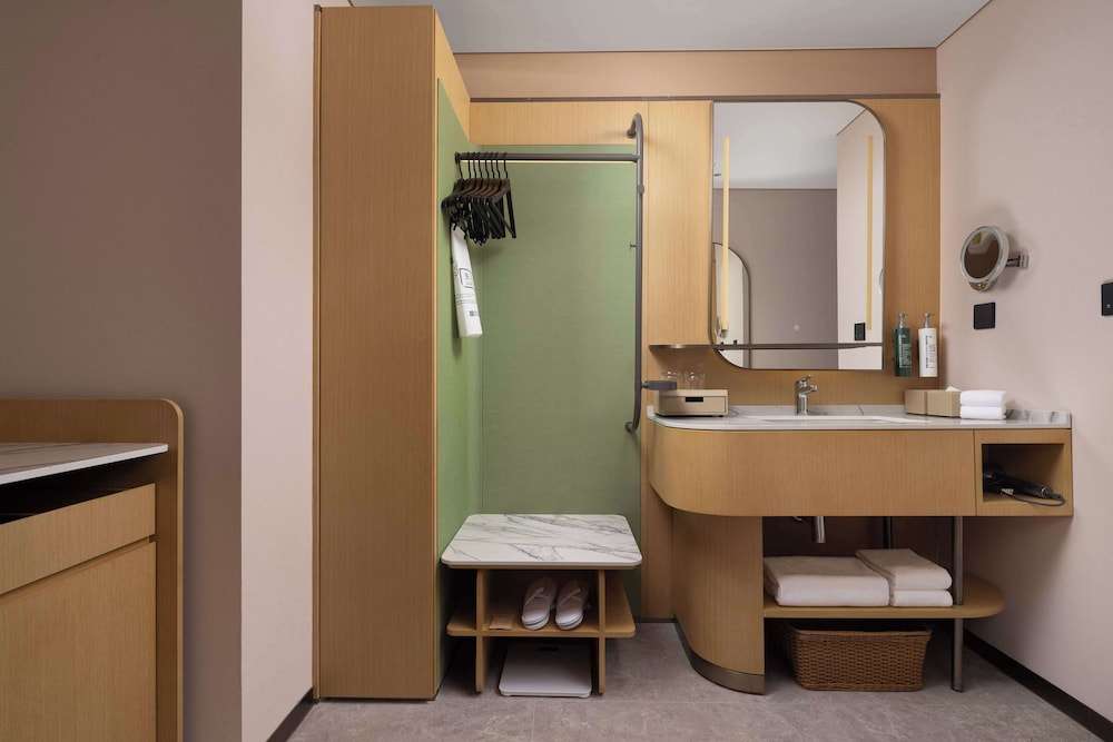 Superior Room, 1 King Bed