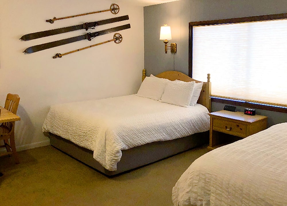 Mid Floor Room