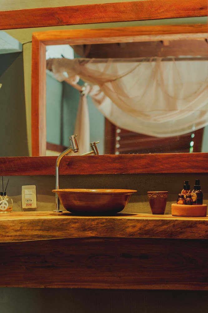 Premium Suite - Photo 2