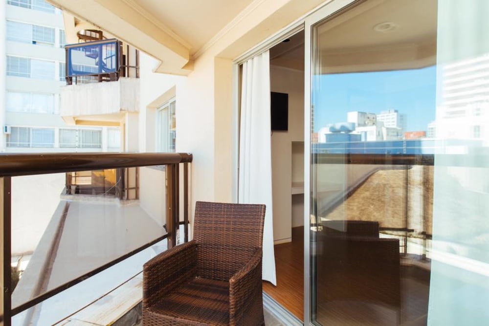 Premium Suite - Photo 5