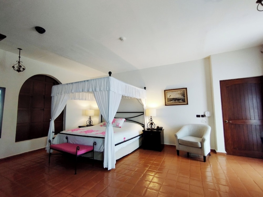 Deluxe Room, 1 King Bed