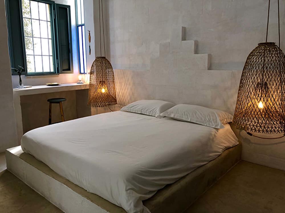 Design Suite, 1 Bedroom, Garden Area